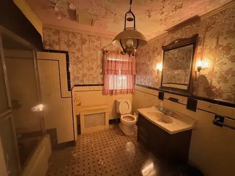 1002 Charles Street North Providence RI 02904