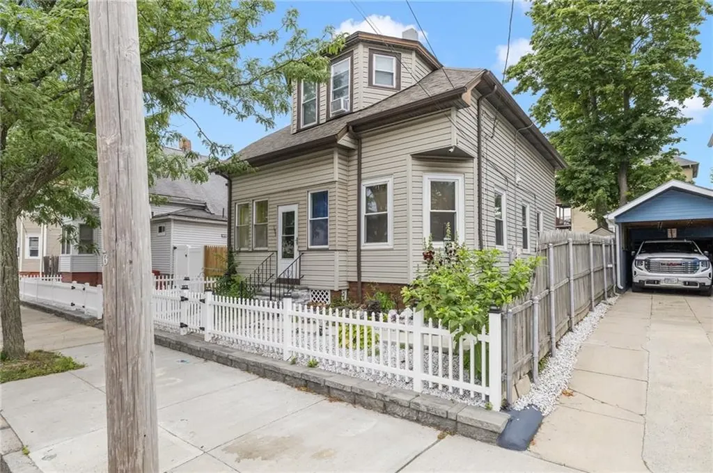 155 Early Street Providence RI 02907