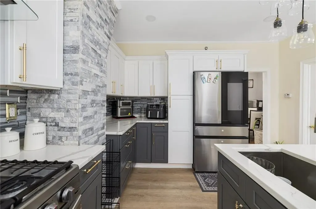 155 Early Street Providence RI 02907
