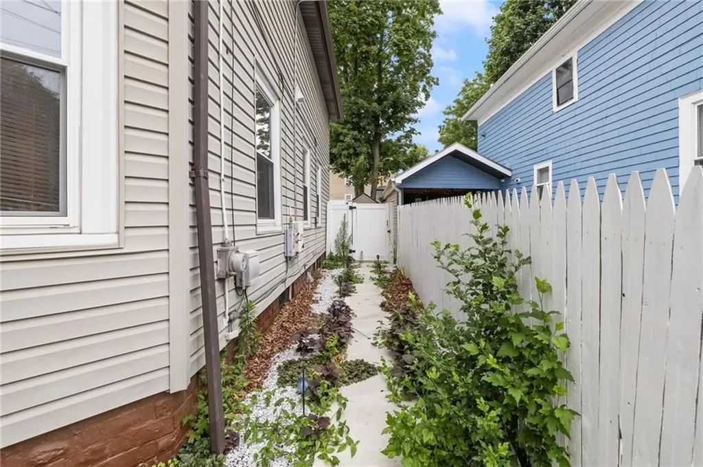 155 Early Street Providence RI 02907