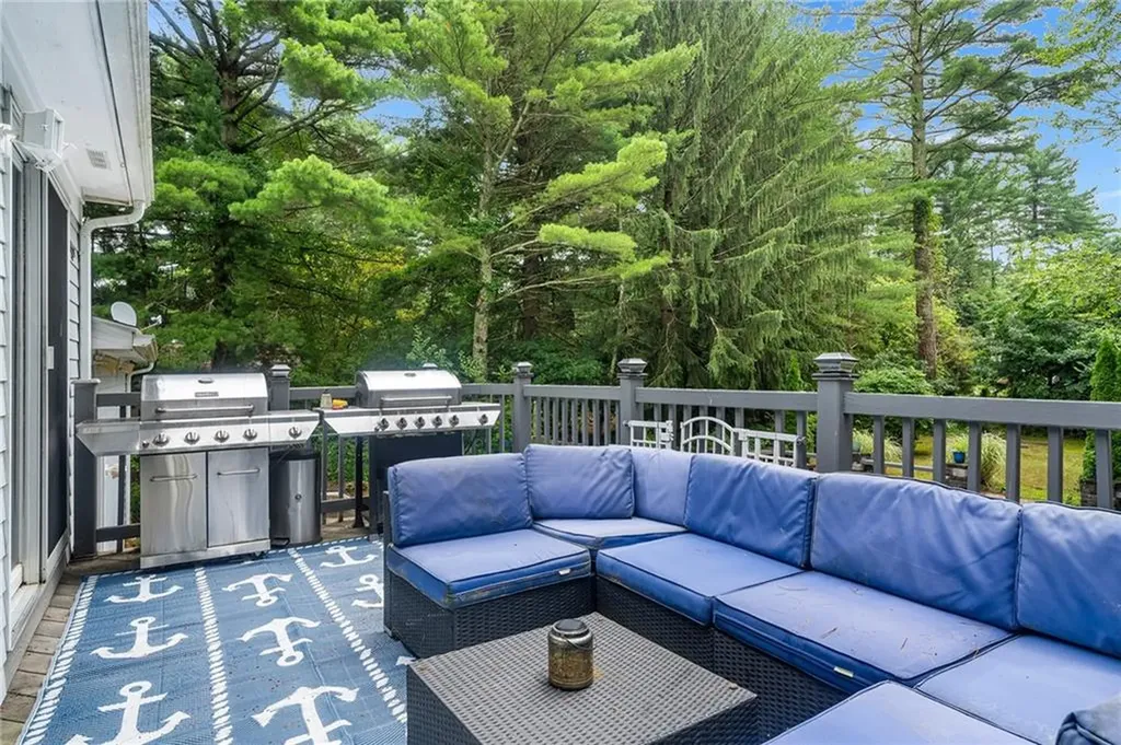 18 Magnolia Lane Coventry RI 02816