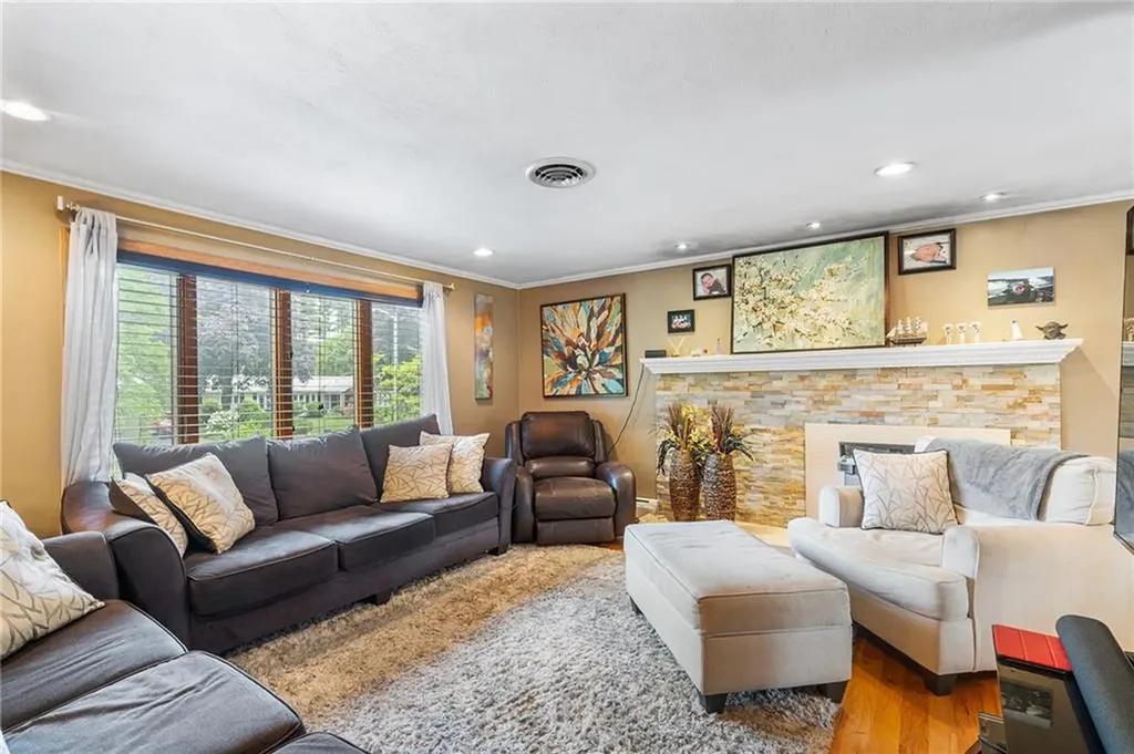 18 Magnolia Lane Coventry RI 02816