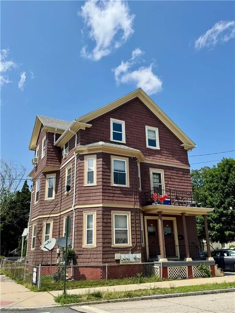 19 Dora Street Providence RI 02909