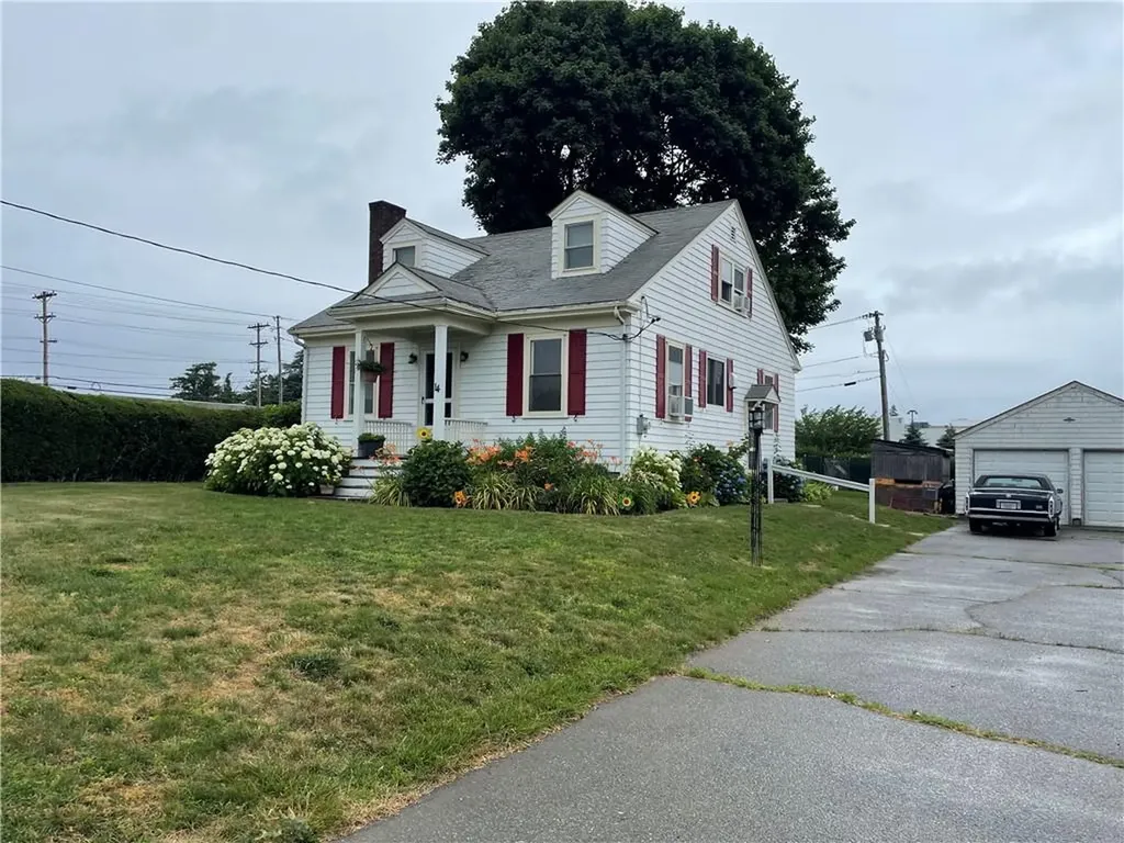 14 Forest Avenue Middletown RI 02842