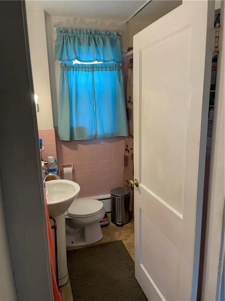 14 Forest Avenue Middletown RI 02842