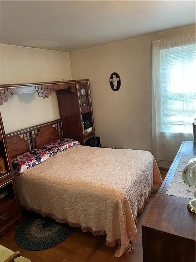 14 Forest Avenue Middletown RI 02842