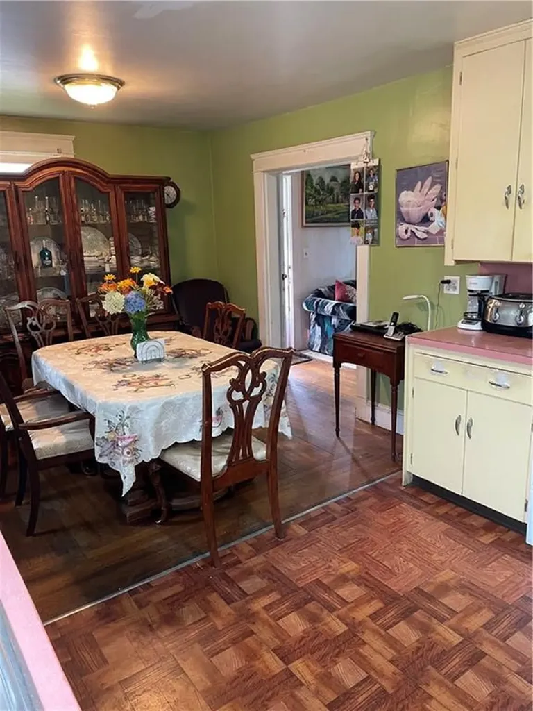 14 Forest Avenue Middletown RI 02842