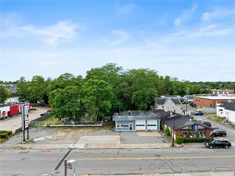 2147 Acushnet Avenue New Bedford MA 02745