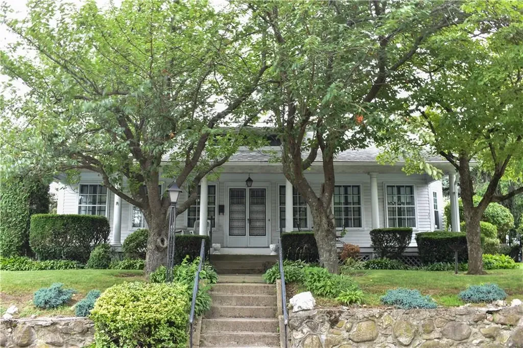 135 Olney Avenue North Providence RI 02911