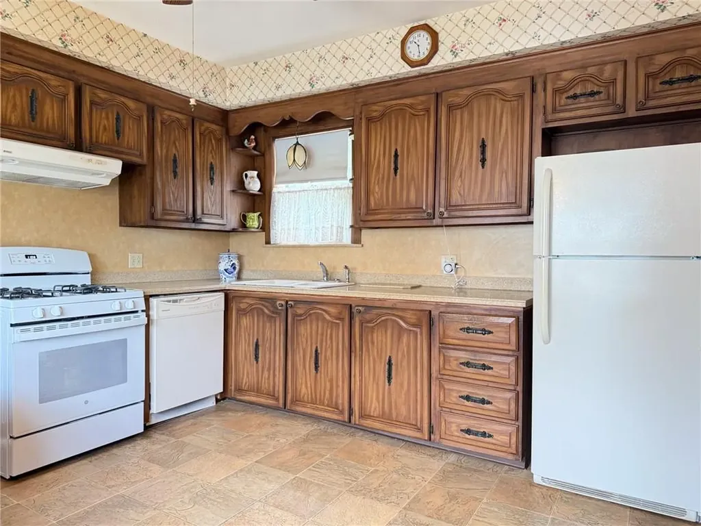 135 Olney Avenue North Providence RI 02911