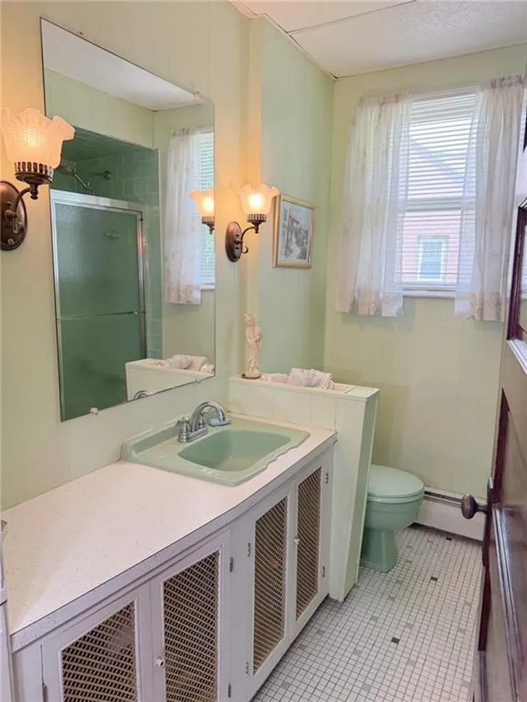 135 Olney Avenue North Providence RI 02911