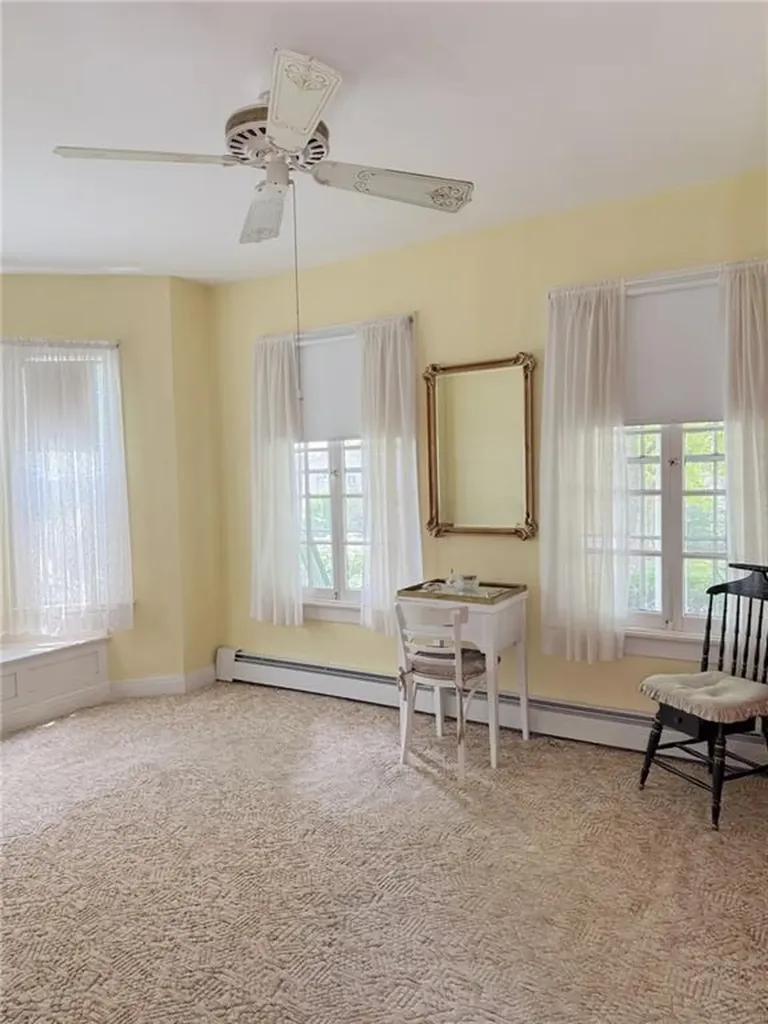 135 Olney Avenue North Providence RI 02911