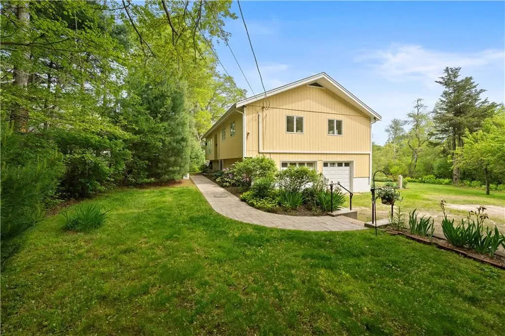 106 Lauri Drive Charlestown RI 02813
