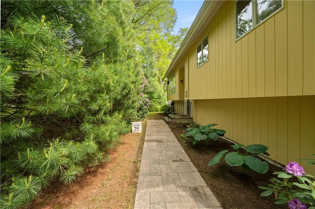 106 Lauri Drive Charlestown RI 02813