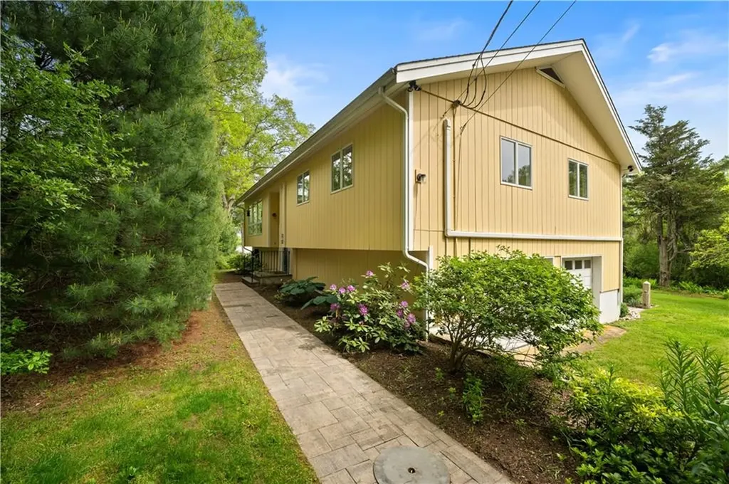 106 Lauri Drive Charlestown RI 02813