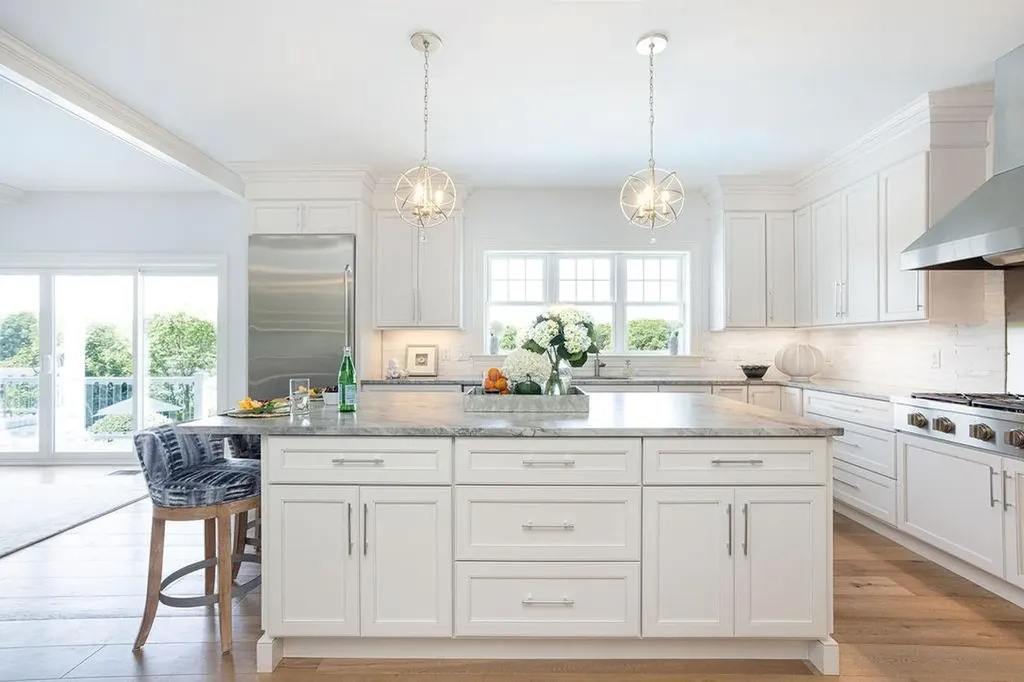 1040 Buttonwoods Avenue Warwick RI 02886
