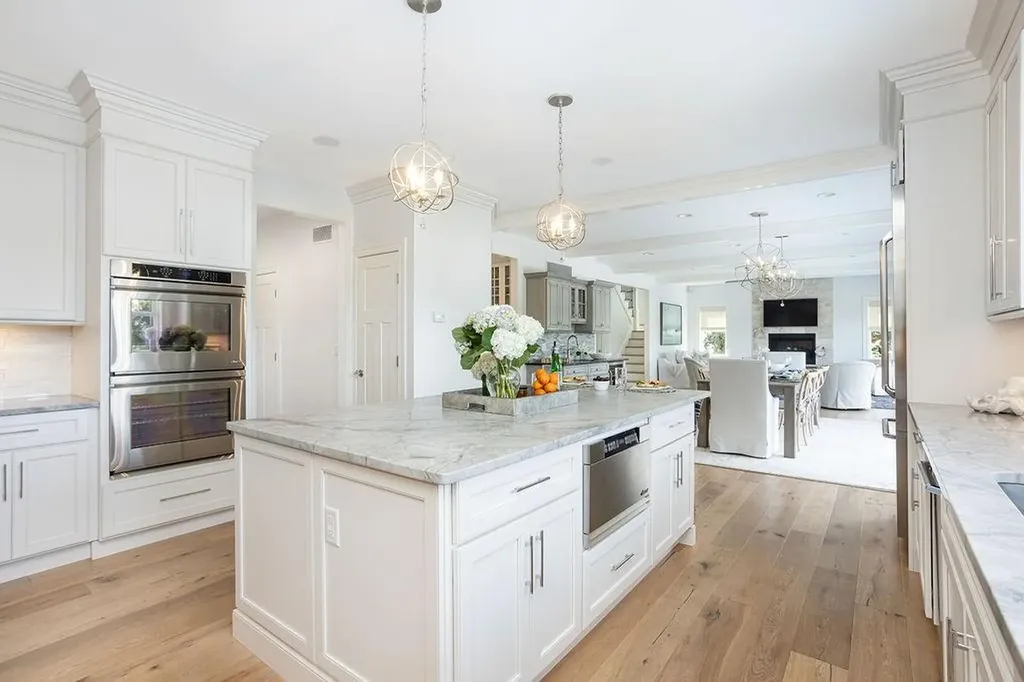 1040 Buttonwoods Avenue Warwick RI 02886