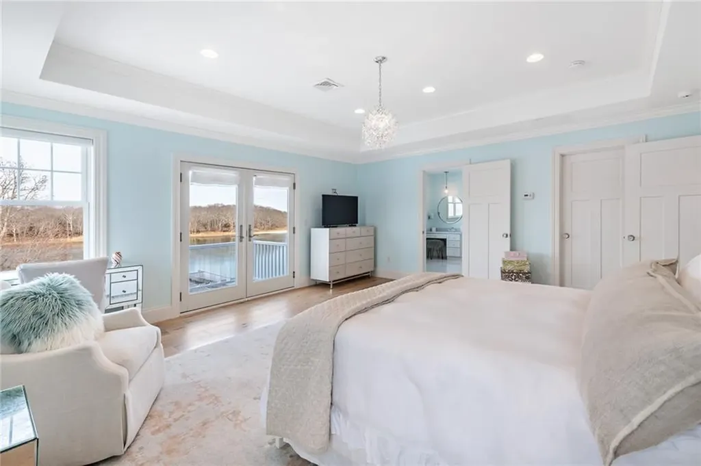 1040 Buttonwoods Avenue Warwick RI 02886