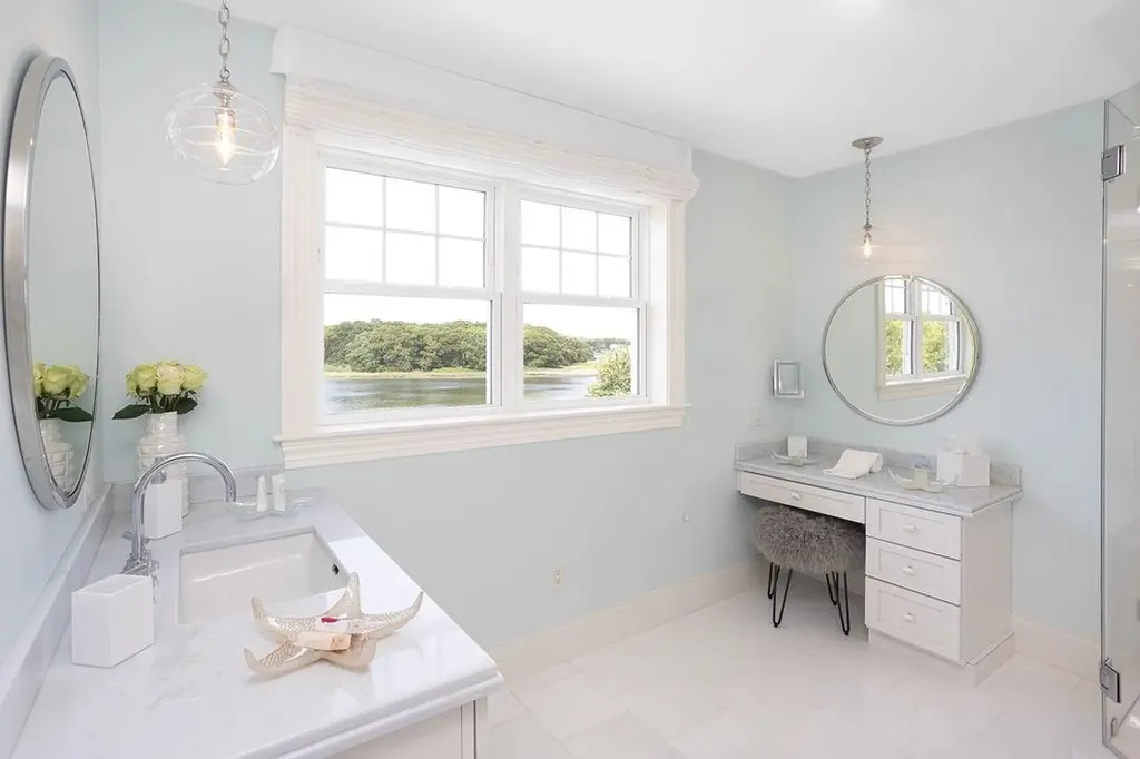 1040 Buttonwoods Avenue Warwick RI 02886