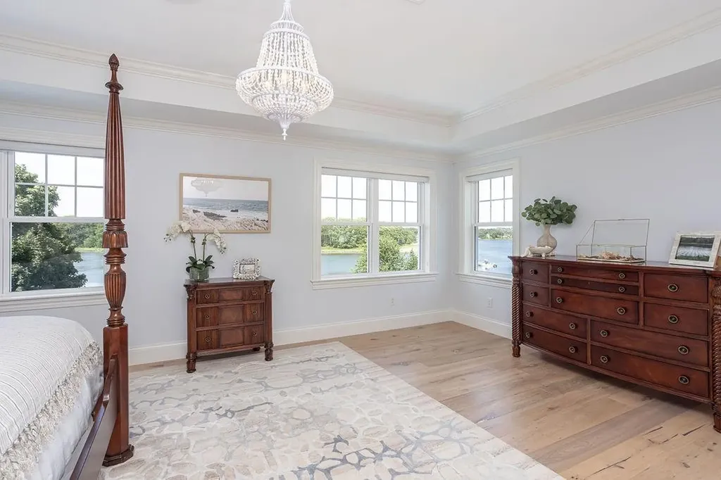 1040 Buttonwoods Avenue Warwick RI 02886