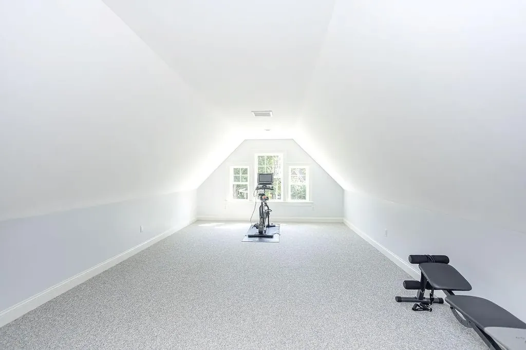 1040 Buttonwoods Avenue Warwick RI 02886