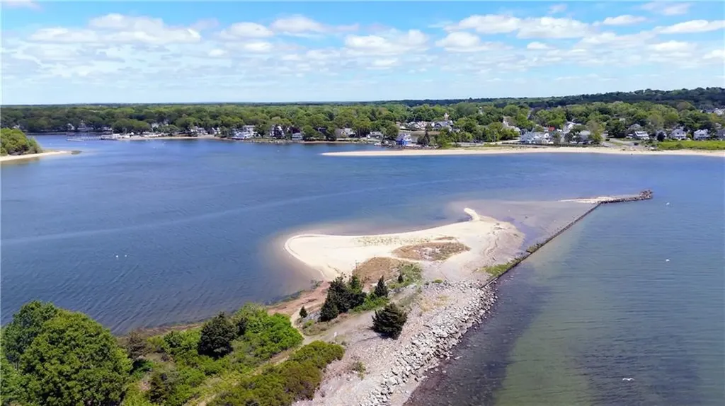 1040 Buttonwoods Avenue Warwick RI 02886
