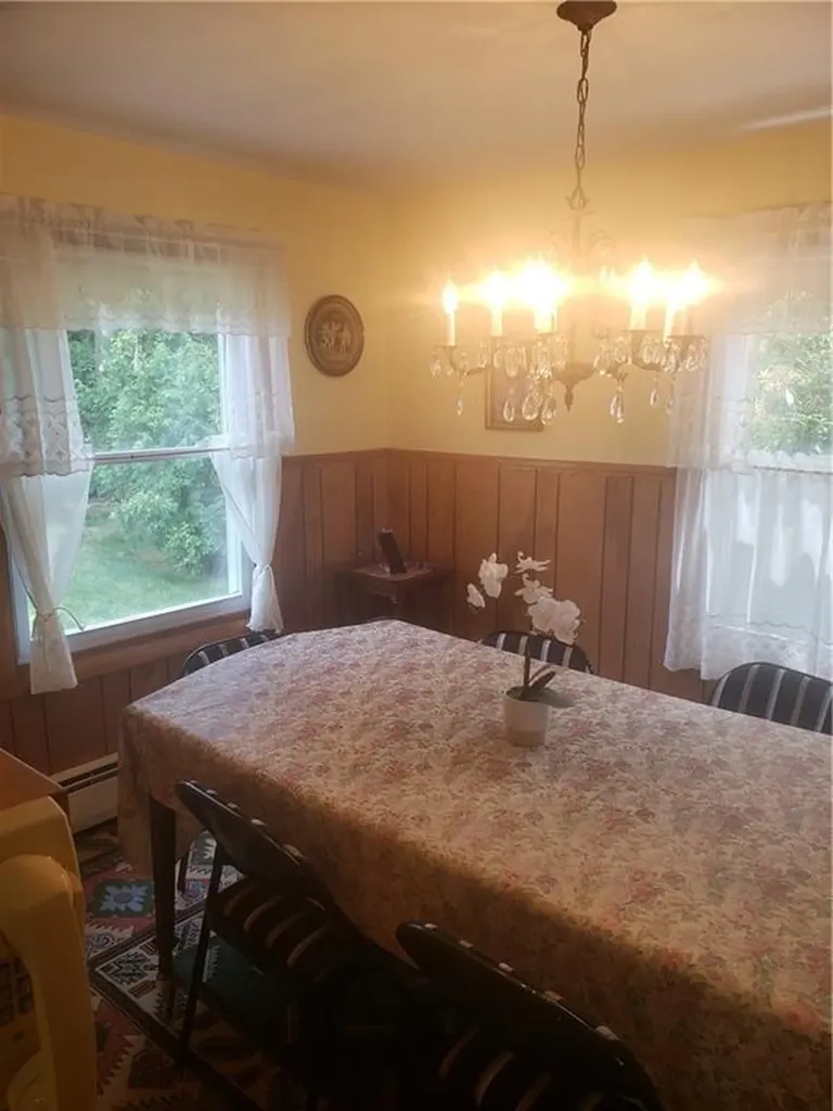 35 Village Circle Warwick RI 02888
