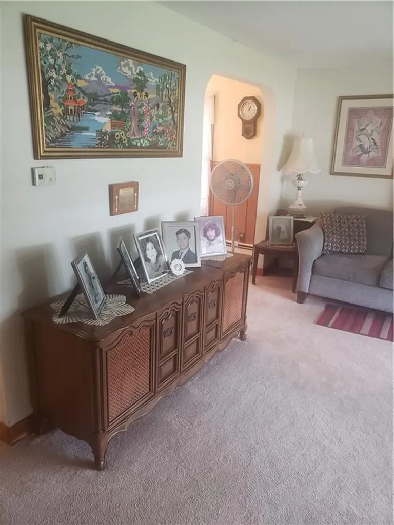 35 Village Circle Warwick RI 02888