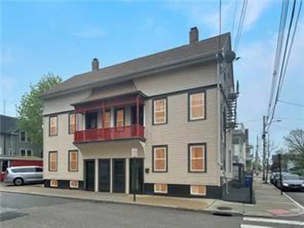 176 178 Briggs Street Providence RI 02905