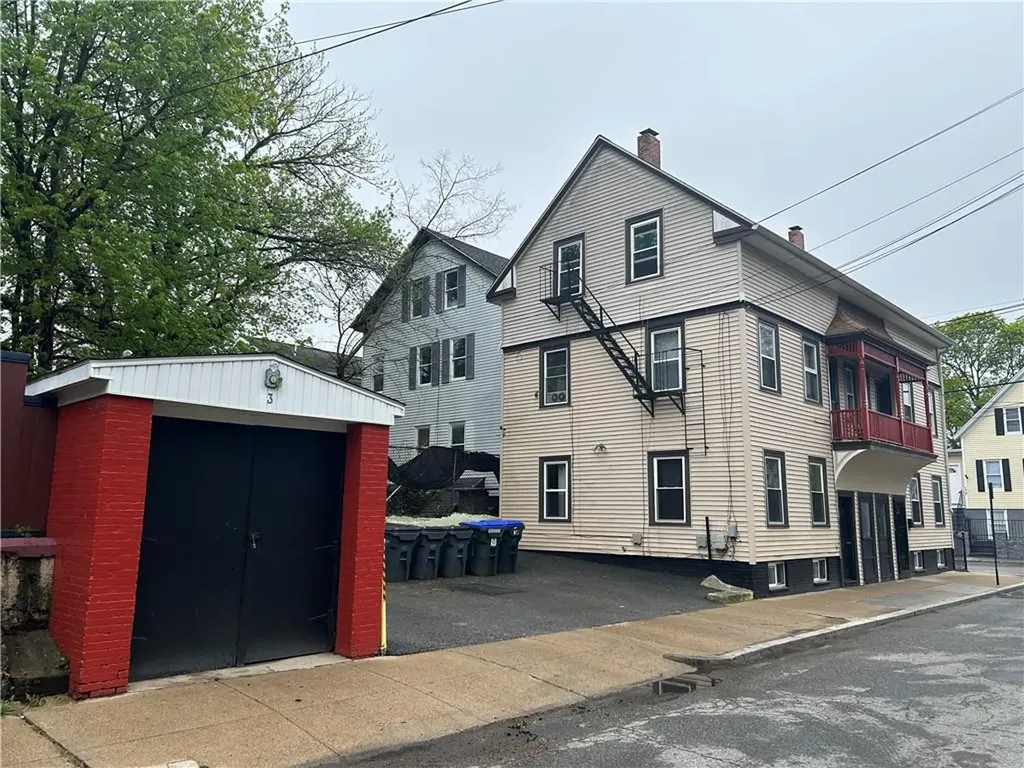 176 178 Briggs Street Providence RI 02905