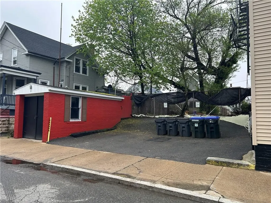 176 178 Briggs Street Providence RI 02905