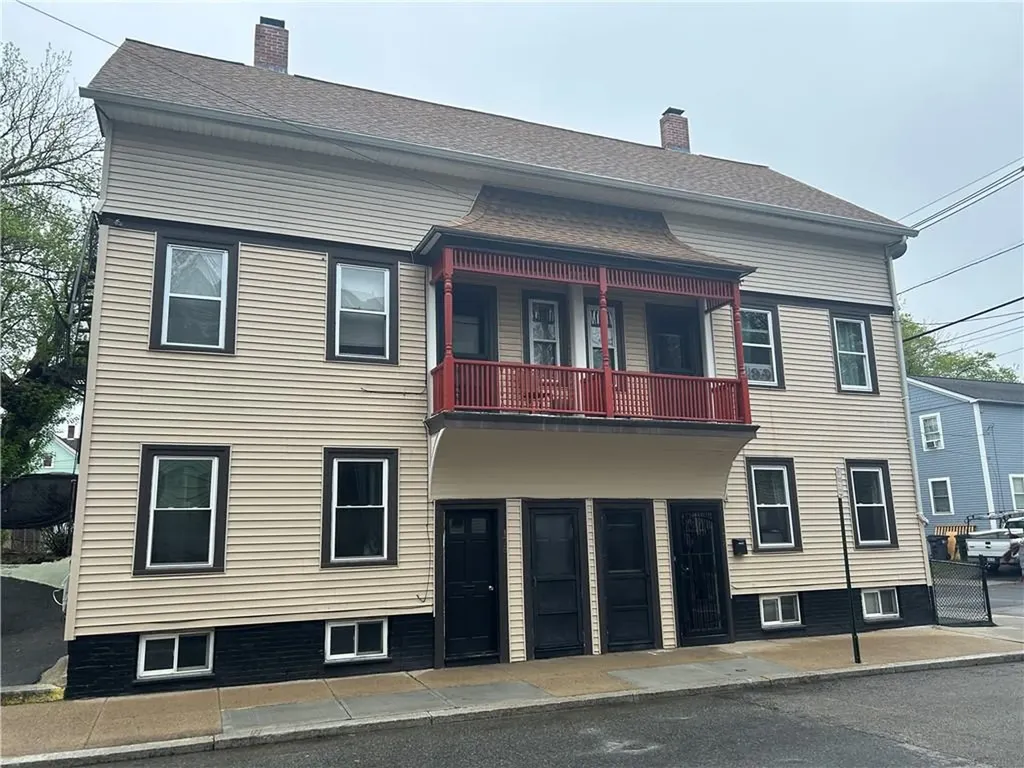 176 178 Briggs Street Providence RI 02905