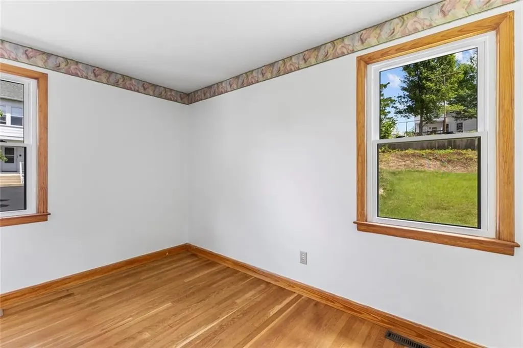 26 Kenwood Street Woonsocket RI 02895