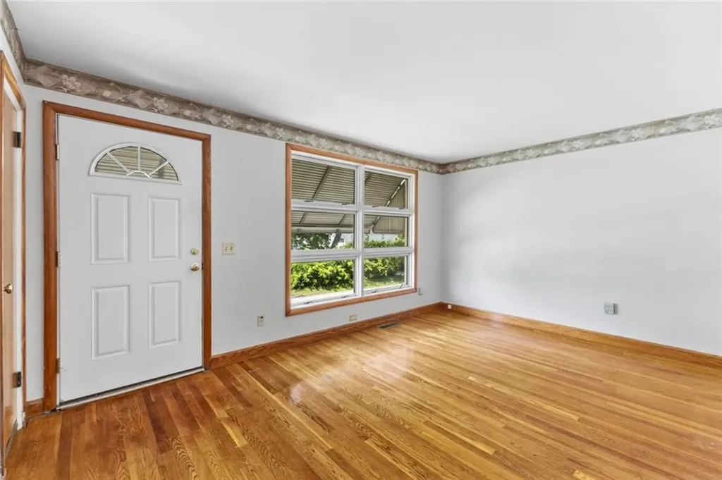 26 Kenwood Street Woonsocket RI 02895