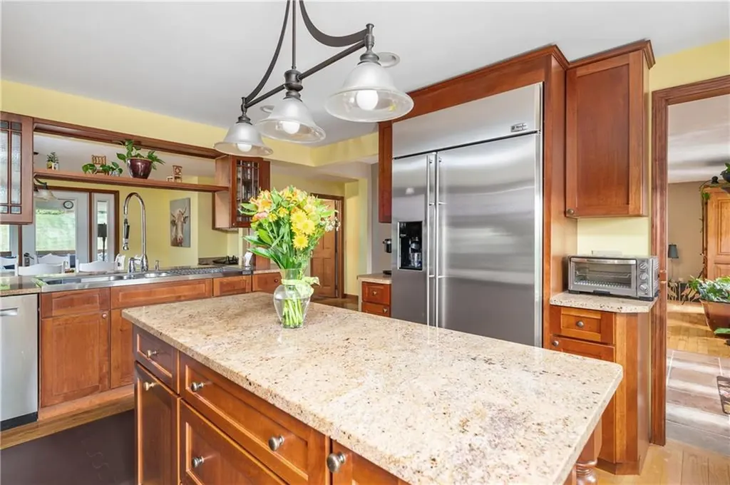 18 Valley Stream Drive Cumberland RI 02864