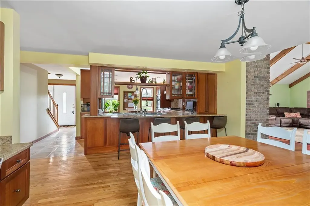 18 Valley Stream Drive Cumberland RI 02864