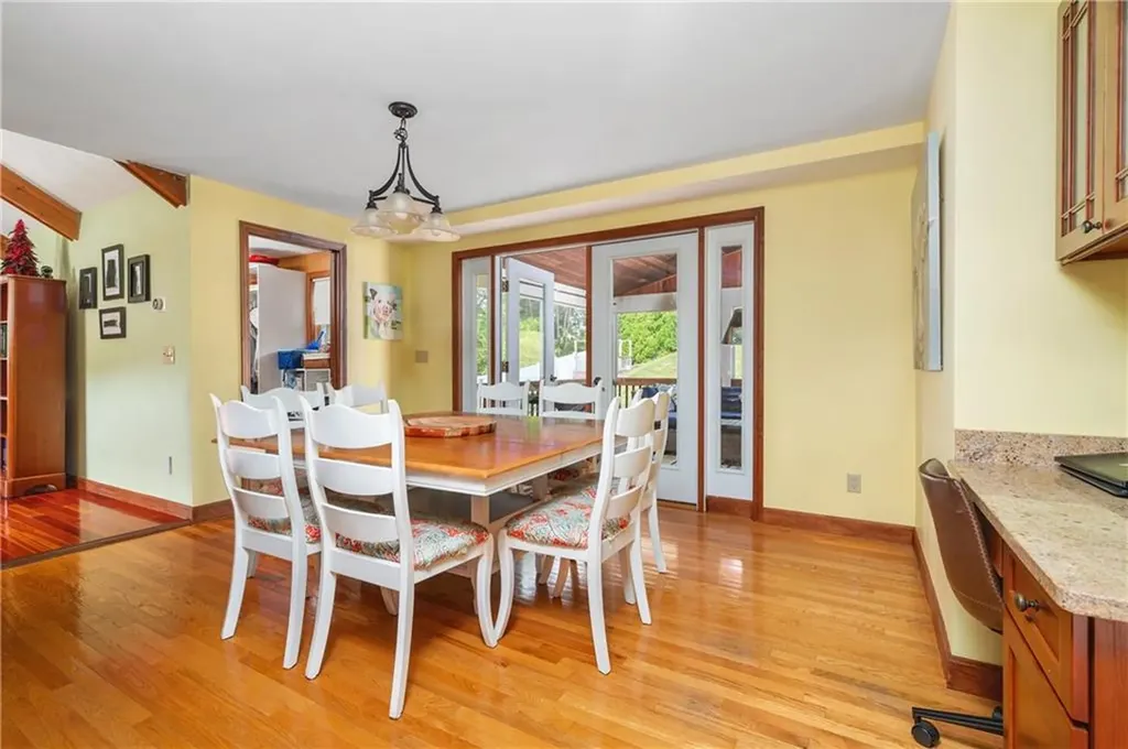 18 Valley Stream Drive Cumberland RI 02864