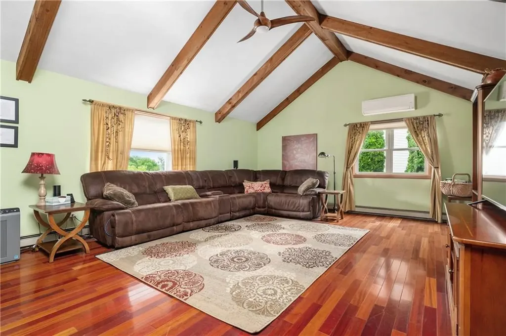 18 Valley Stream Drive Cumberland RI 02864