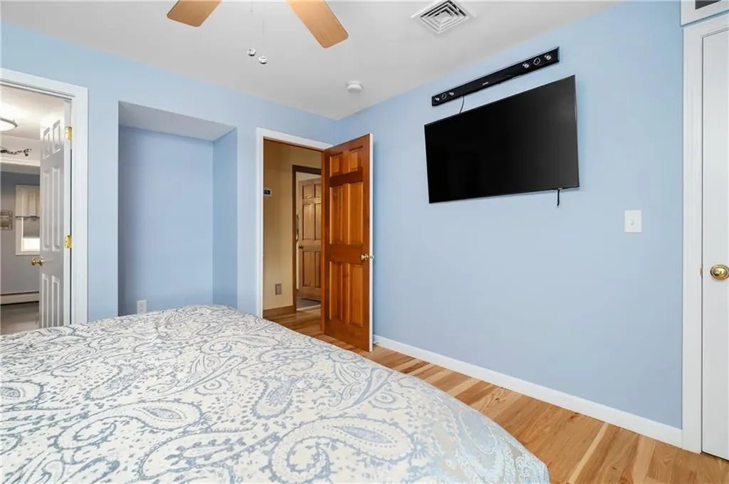 18 Valley Stream Drive Cumberland RI 02864