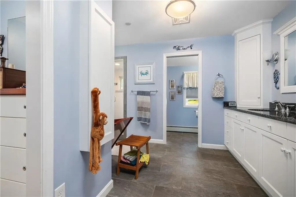 18 Valley Stream Drive Cumberland RI 02864