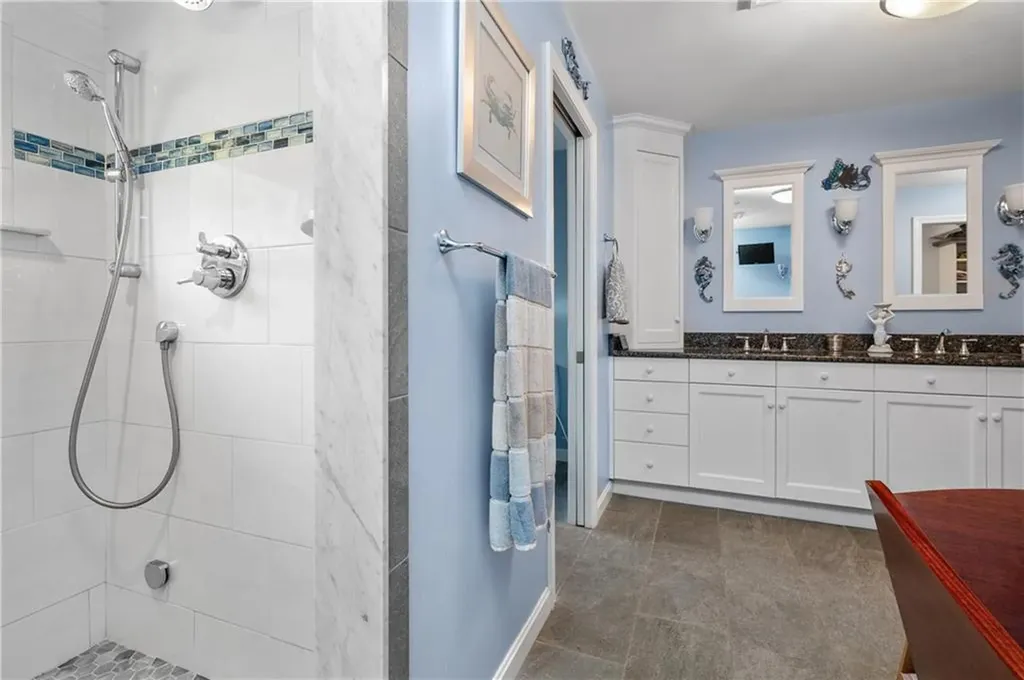 18 Valley Stream Drive Cumberland RI 02864