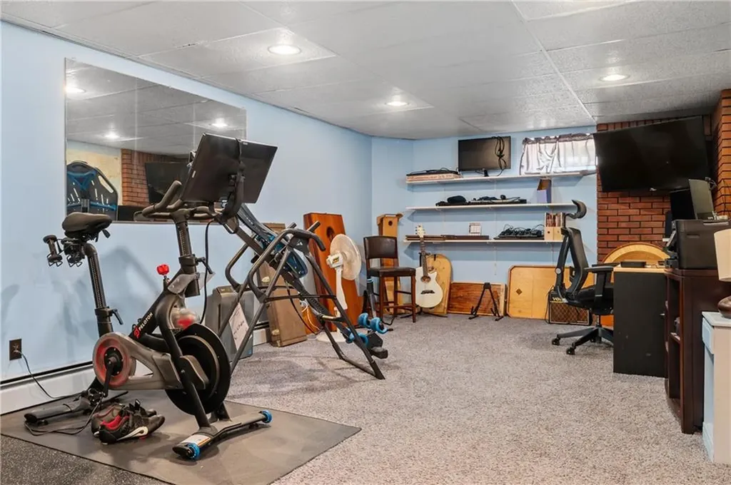 18 Valley Stream Drive Cumberland RI 02864