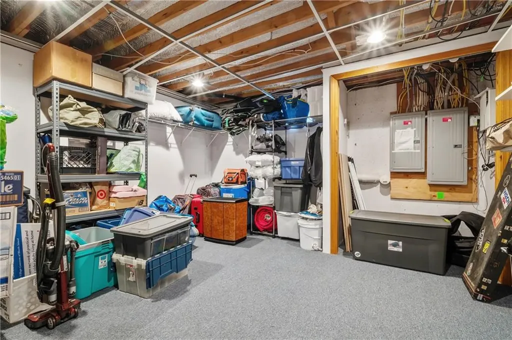18 Valley Stream Drive Cumberland RI 02864