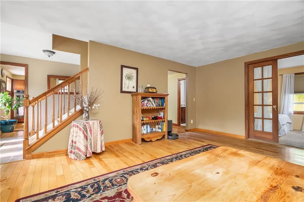 18 Valley Stream Drive Cumberland RI 02864