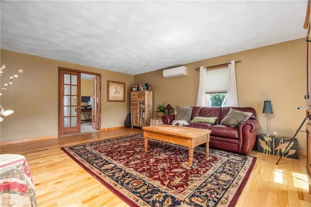 18 Valley Stream Drive Cumberland RI 02864
