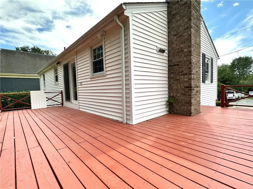 16 Goulart Avenue Bristol RI 02809