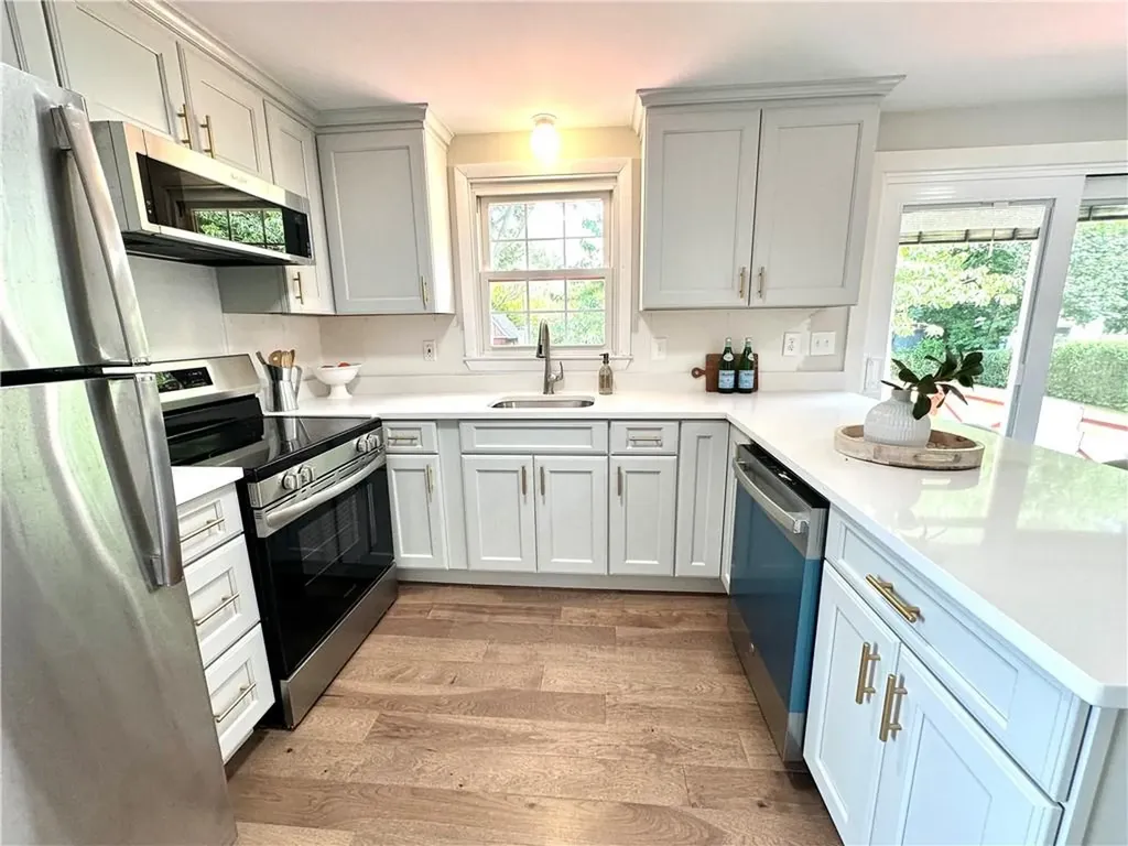 16 Goulart Avenue Bristol RI 02809