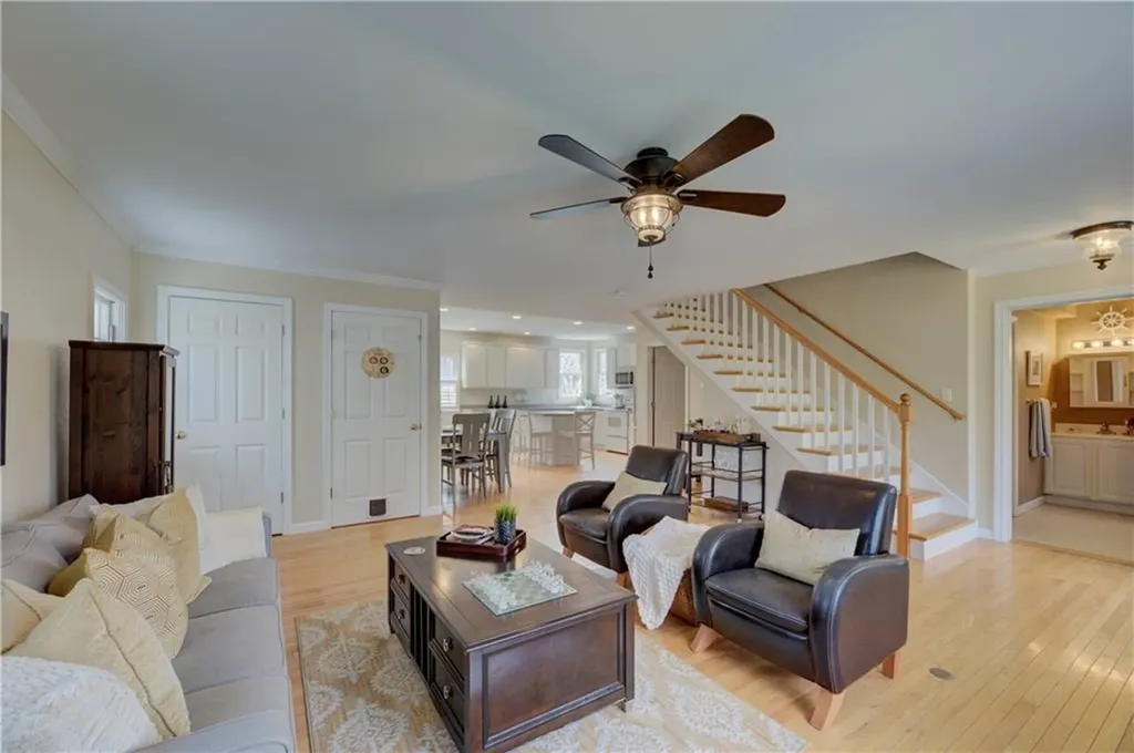 38 Highland Avenue Barrington RI 02806