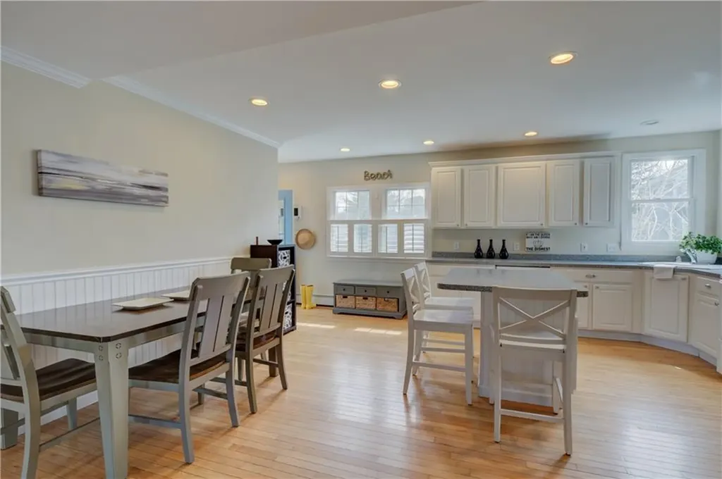 38 Highland Avenue Barrington RI 02806