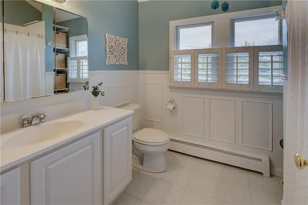 38 Highland Avenue Barrington RI 02806